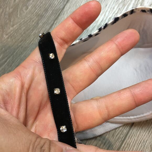 NWT Victoria's Secret's Leopard studded Bra Style 0950 Black and White Size 38C - Picture 5 of 6